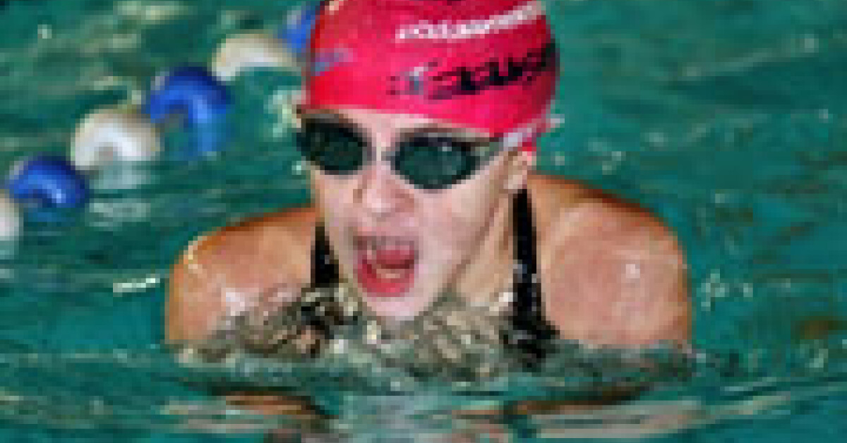 Pływanie: Zawodnicy z Myślenic kolekcjonują medale