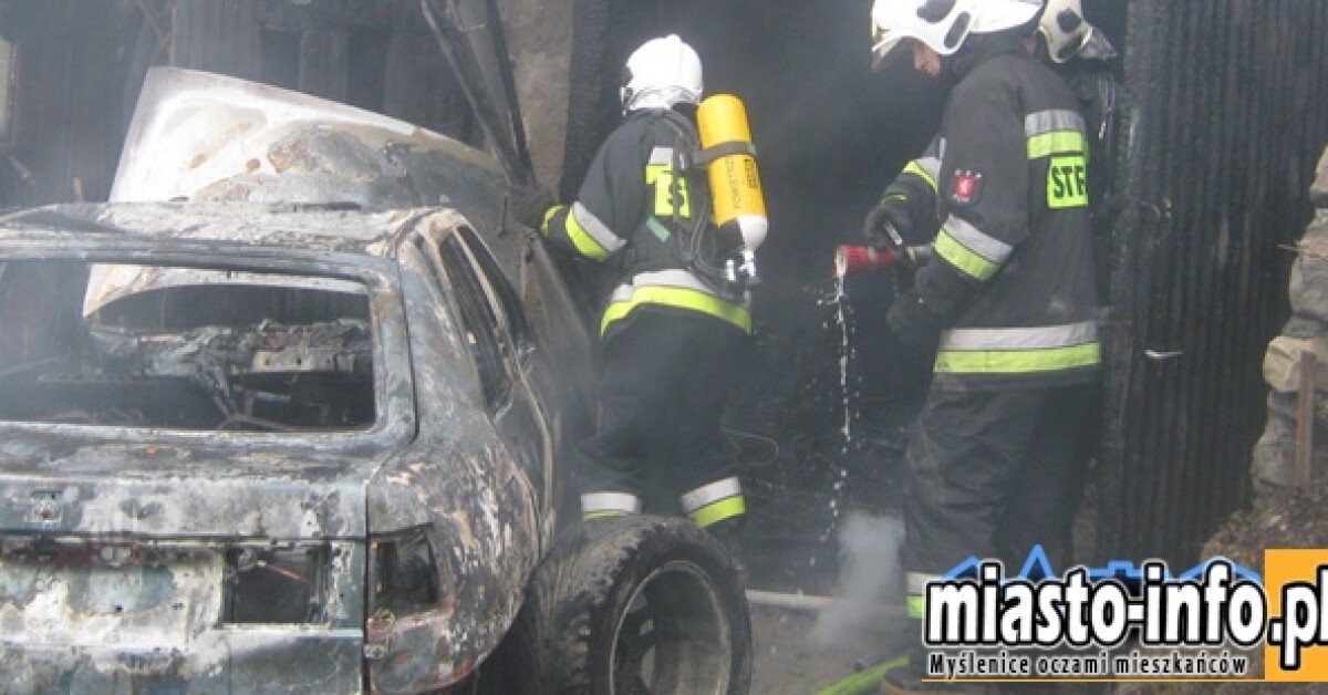 Pcim-Krzywica: Pożar samochodu. Strażacy uratowali dom