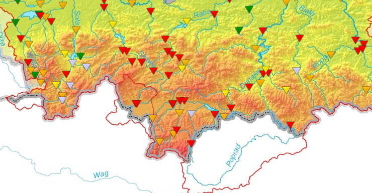 **Stan wód można monitorować na bieżąco [http://monitor.pogodynka.pl/hydro/map#/Wisla_do_Sanu](tutaj)**
