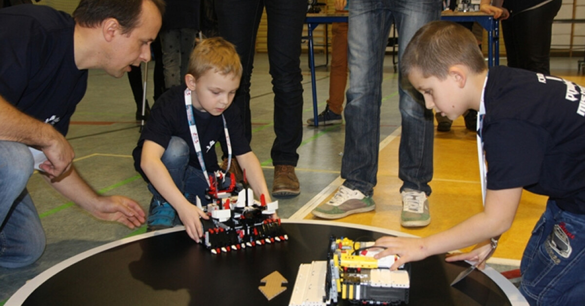 Mistrzostwa Robotów: Najlepsi konstruktorzy przyjechali z Sieprawia