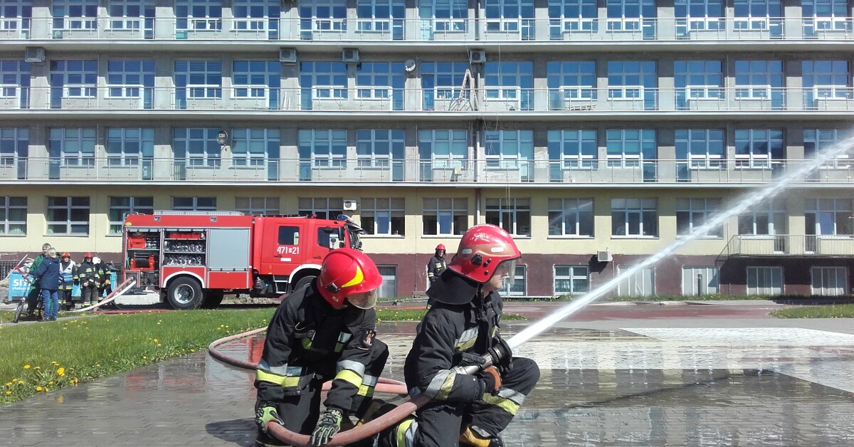 Strażacy ćwiczyli na terenie szpitala