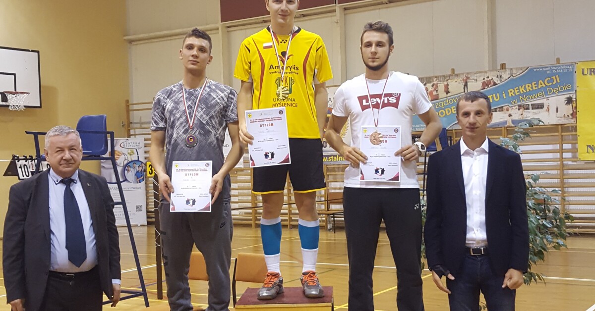 Badminton: kolejne medale dla TKKF Uklejna Myślenice