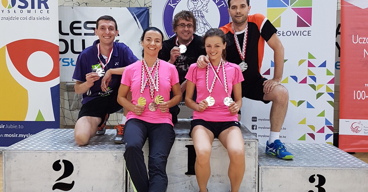 Badminton: Z zawodów w Lublińcu przywieźli worek medali 