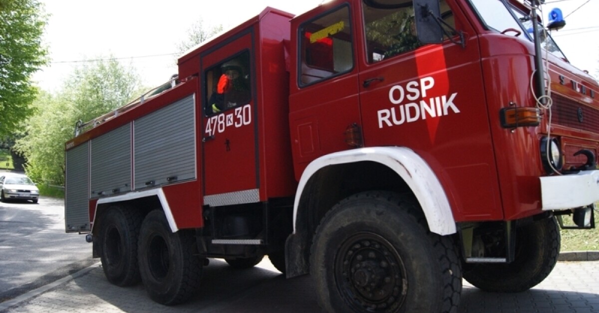 Wóz strażacki OSP Rudnik ma 38 lat. Druhowie zbierają na nowy