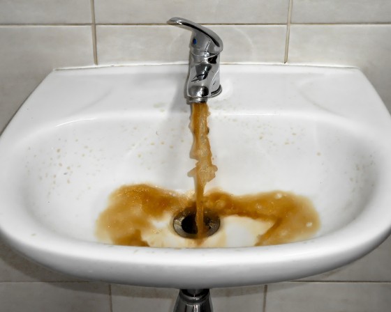 Ostrzeżenie: Woda w Lipniku nadaje się tylko do mycia podłóg i spłukiwania toalet