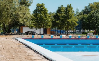 Trwa modernizacja basenu letniego na Zarabiu. Otwarcie zapowiedziano na 1 lipca