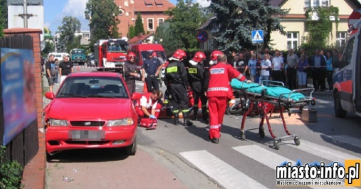Skuter kontra samochód: 17-latek w szpitalu