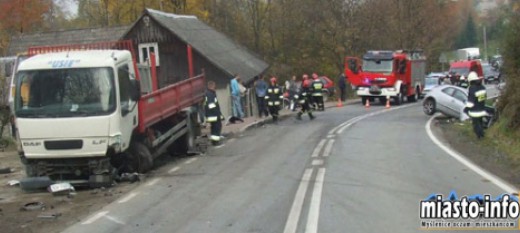 Wierzbanowa: Czołowe zderzenie z ciężarówką