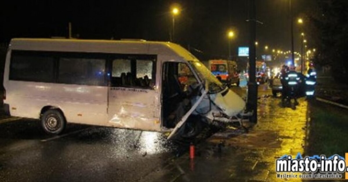 Kraków: Wypadek busa obsługującego trasę Myślenice-Kraków