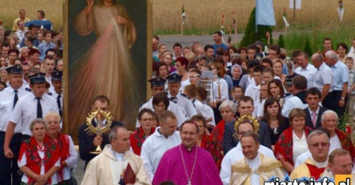 Osieczany: Peregrynacja obrazu Jezusa Miłosiernego i  relikwii św.Faustyny i bł.Jana Pawła II