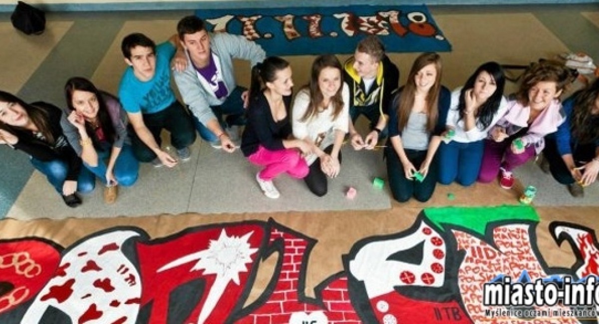Święto Niepodległości: Portret Józefa Piłsudskiego i kilkunastometrowe graffiti