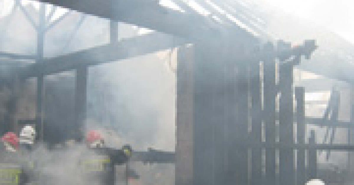 Węglówka: Pożar stodoły z drewnem