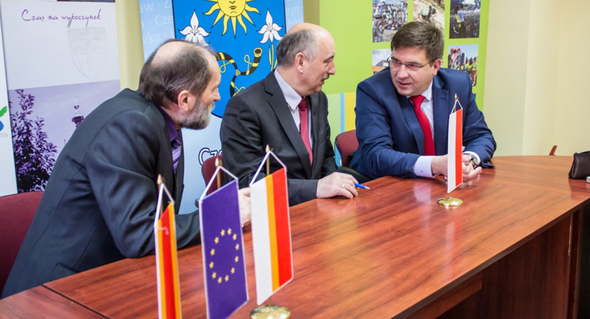 Dobczyce: Podpisali porozumienie w sprawie zagospodarowania terenów wokół zalewu dobczyckiego
