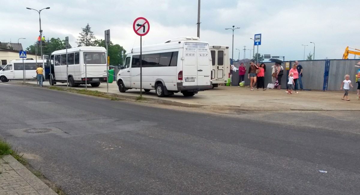 PYTACIE: Gdzie jest odpowiednie miejsce na przystanek dla busów?