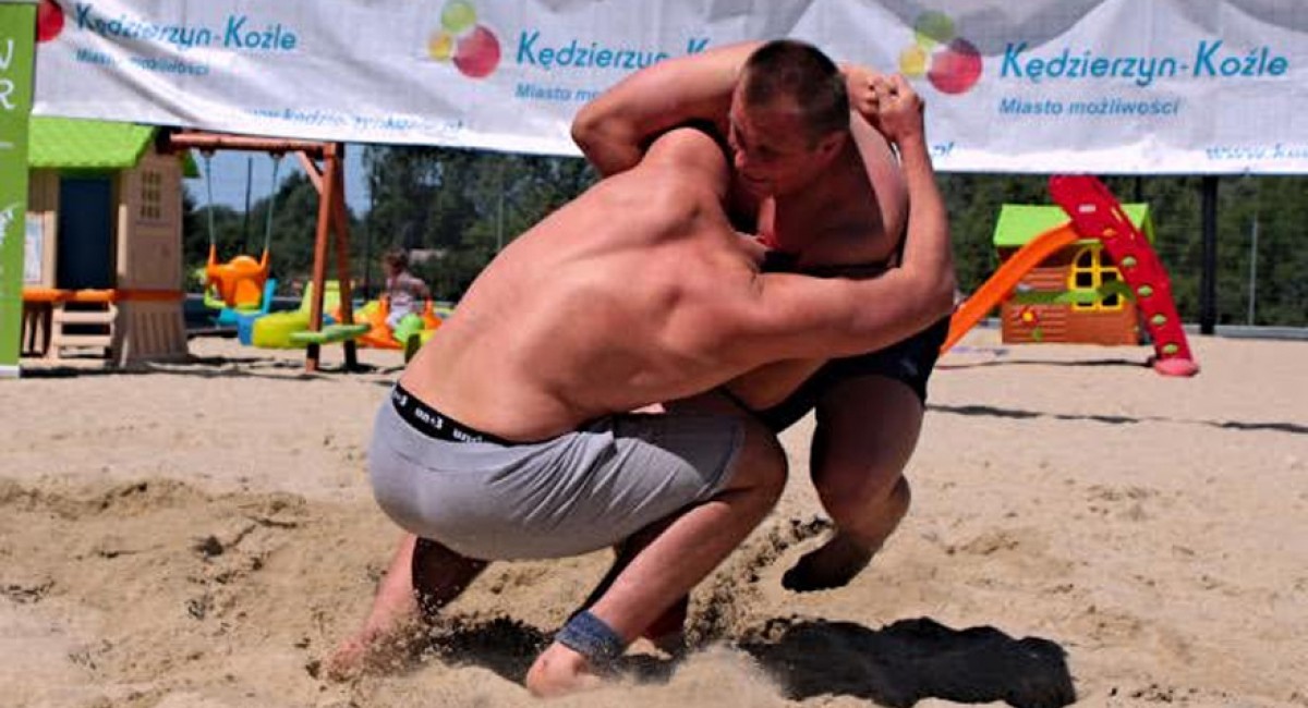 Zapasy plażowe: Robert Proszkowiec wicemistrzem Polski