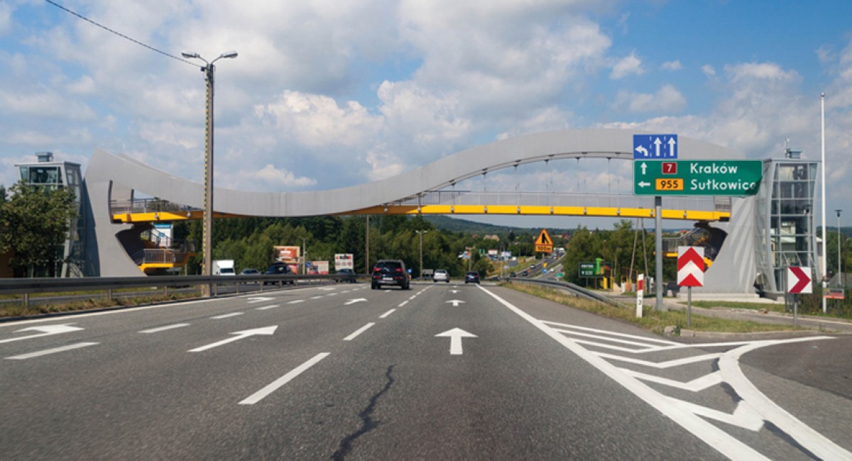 Czy ktoś korzysta z kładek nad Zakopianką? Test Radia Kraków