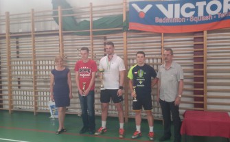 Badminton: 4 złota i 2 srebra dla zawodników TKKF Uklejna