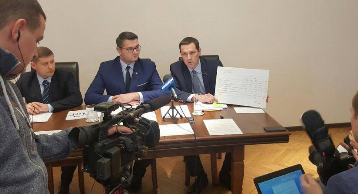Poseł i radni PiS odpowiadają na wystąpienie burmistrza
