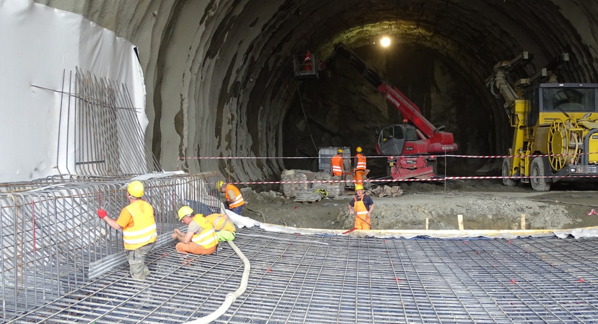 Prace przy drążeniu tunelu postępują zgodnie z harmonogramem