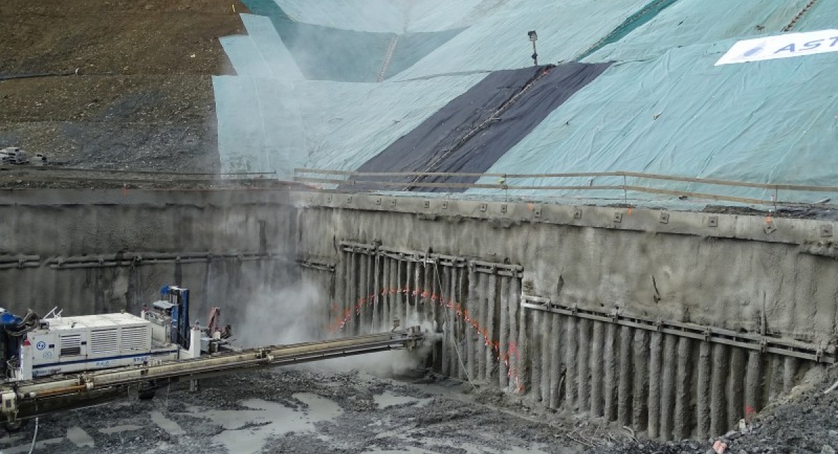 Rozpoczęli drążenie tunelu od Lubnia w kierunku Rabki. Prace doglądała premier
