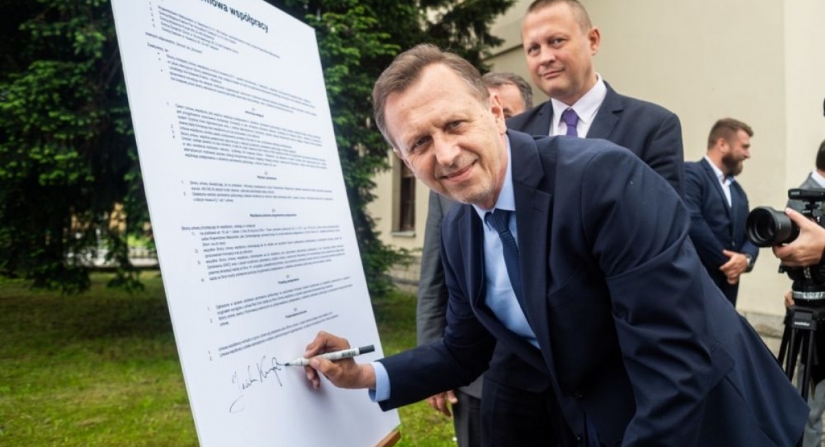 Czy kiedyś pojedziemy pociągiem do Krakowa? Samorządowcy podpisali umowę
