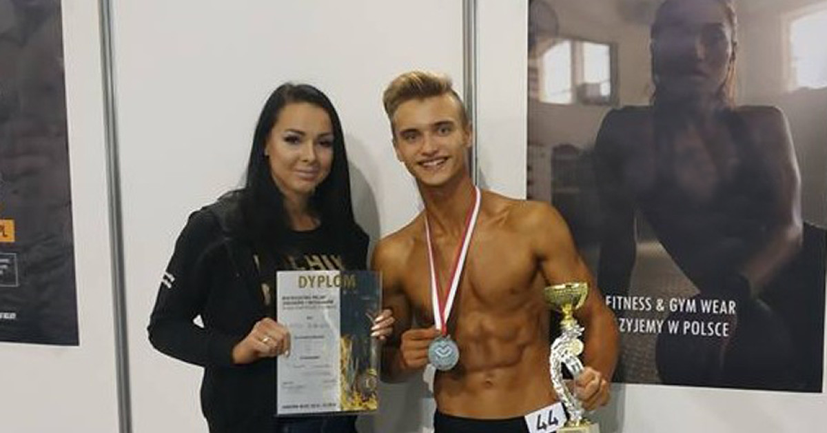 Adrian Płatek ma dopiero 16 lat a już został wicemistrzem Polski Fitness [WIDEO]