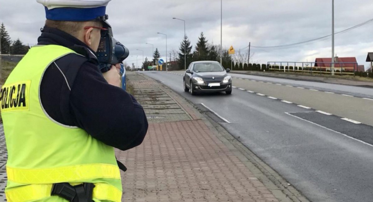 Policjanci się wycwanili, teraz mierzą prędkość „kaskadowo”. Co to oznacza dla kierowców?