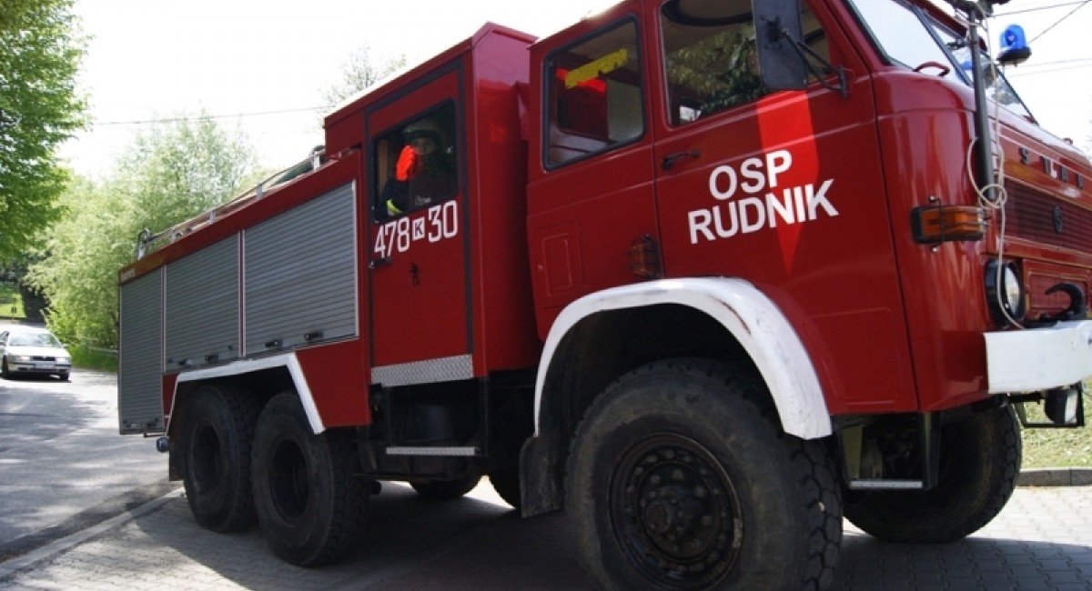 Wóz strażacki OSP Rudnik ma 38 lat. Druhowie zbierają na nowy