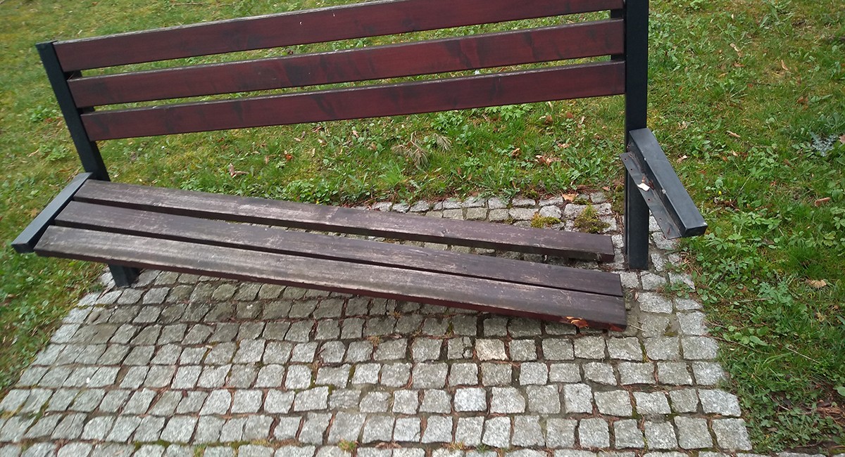 Park na Zarabiu niszczeje. Tak wyglądał po sobocie