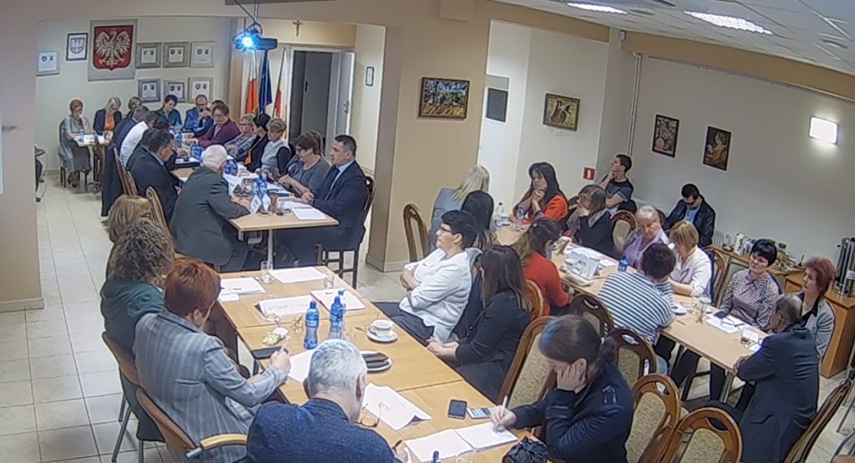 Program naprawczy przegłosowany. Gdzie szukać oszczędności, a gdzie dochodów?