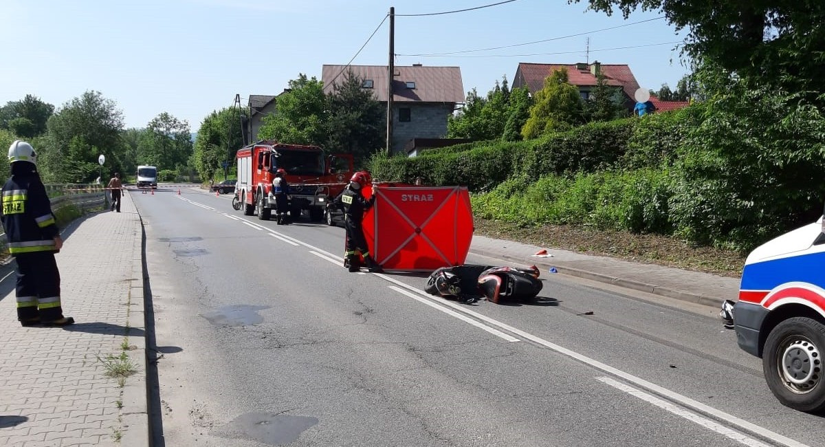 Dwa śmiertelne wypadki. Zginął kierowca skutera oraz rowerzysta