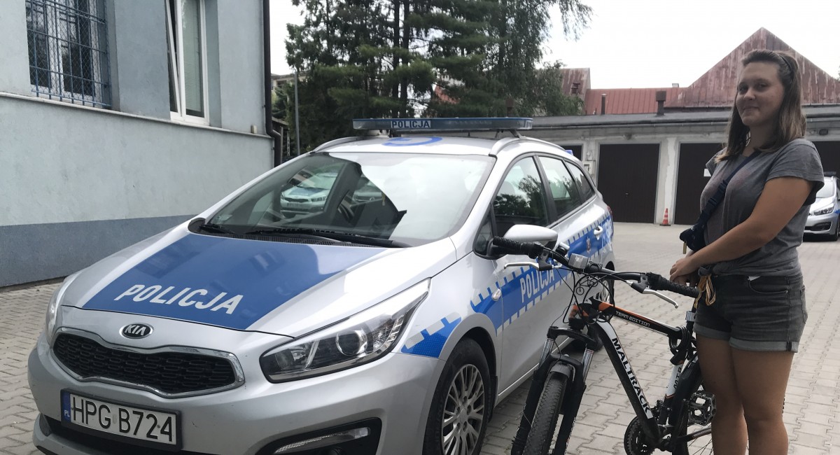 Zostawiła rower pod centrum handlowym. Od razu go ukradli