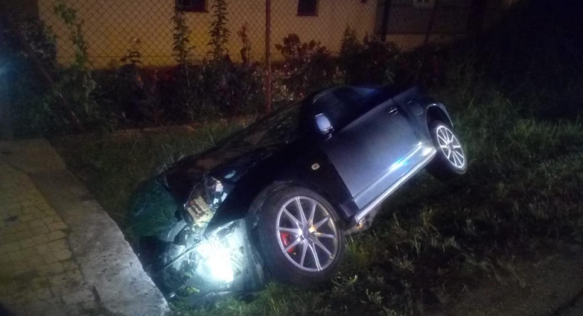 Kierowca zjechał do rowu i uderzył w przepust
