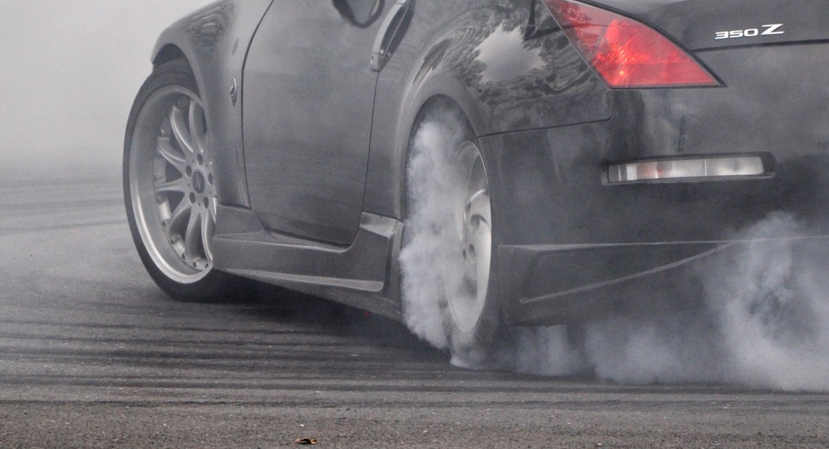 Niedawno wypowiedział wojnę drifterom. Dzisiaj Tomasz Suś proponuje inne rozwiązanie
