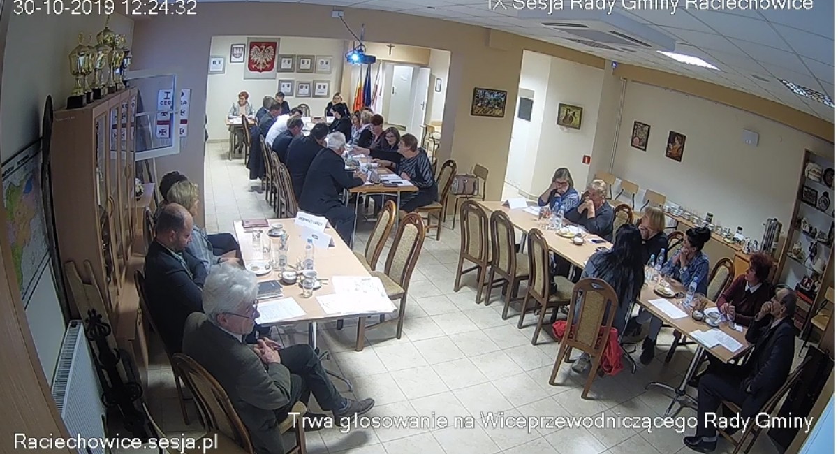 Prezydium rady w komplecie. Radni wybrali wiceprzewodniczącego