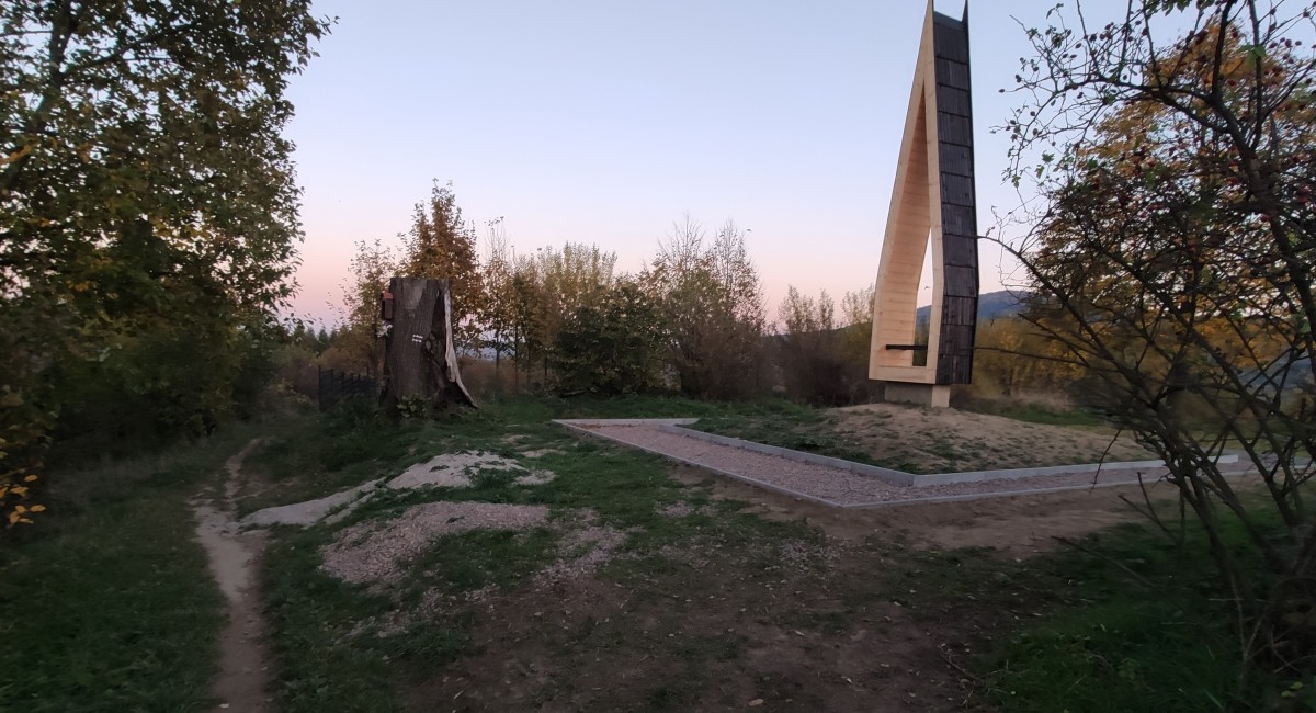 ALARMUJECIE: Ktoś wybudował TO przy "Lipce" na Plebańskiej Górze. Co to jest?