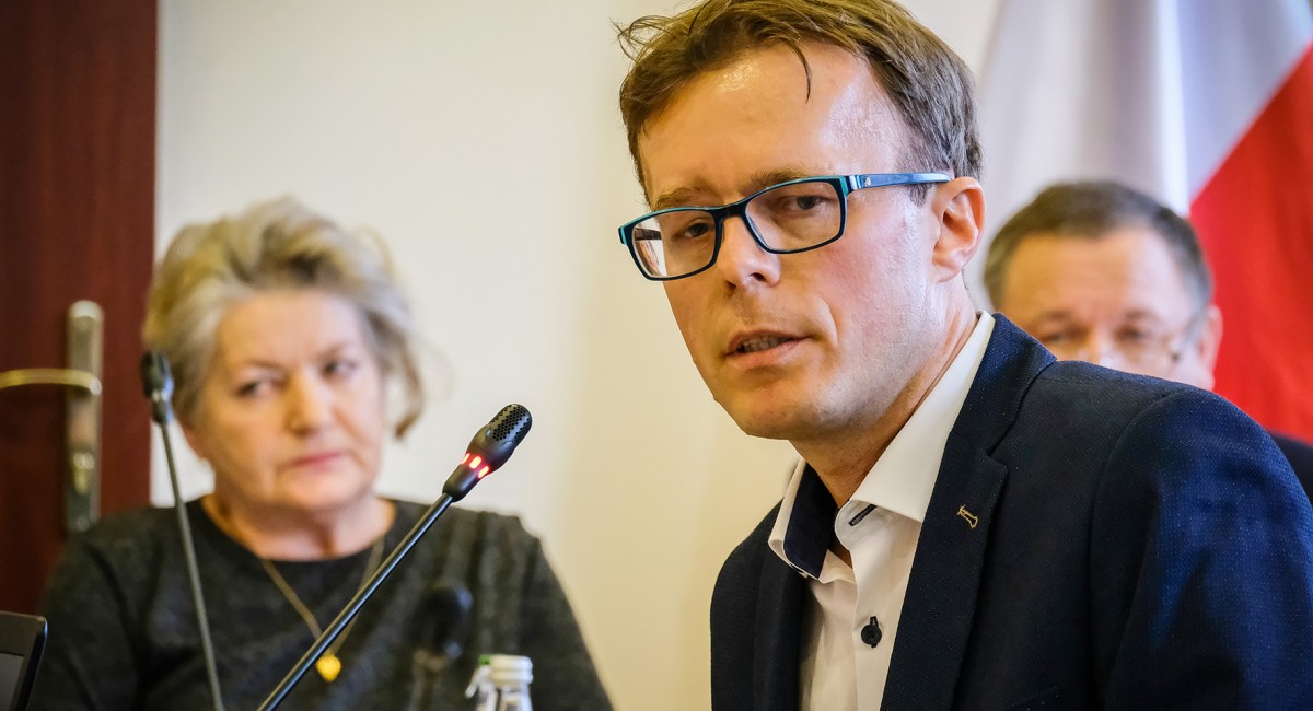 Mieszkańcy Chełmu: Nie zgadzamy się z tym, że wysyłanie dzieci do szkoły na Zarabie jest dla ich dobra