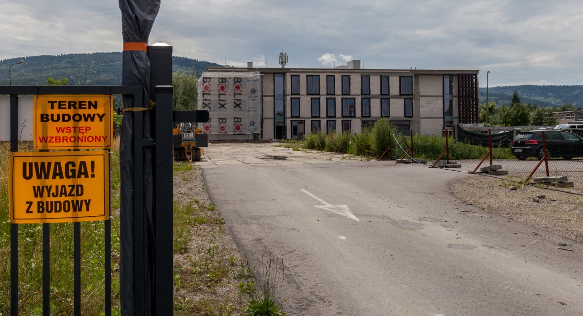 Nowa siedziba starostwa będzie gotowa w lipcu 2021 roku. Ma rozwiązać problem kolejek przed wydziałem komunikacji