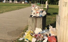 Zarabie pełne śmieci