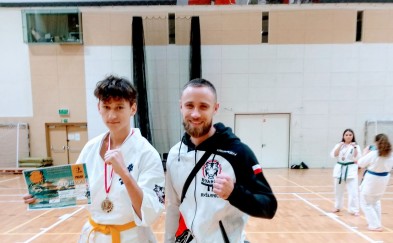 Aleksander Nowak karate trenuje trzeci rok. Właśnie został Mistrzem Polski Południowej