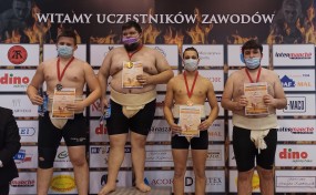 Zawodnicy sumo mieli pracowity weekend. Tylu medali nie zdobyli od dawna