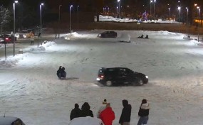Myślenice. Urządzili sobie kulig na parkingu. O karze zdecyduje sąd. Mamy nagranie