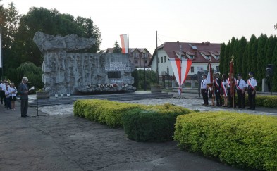 Pamiętali o rocznicy pacyfikacji miasta; 78 lat temu zginęło 26 mieszkańców Sułkowic i Harbutowic