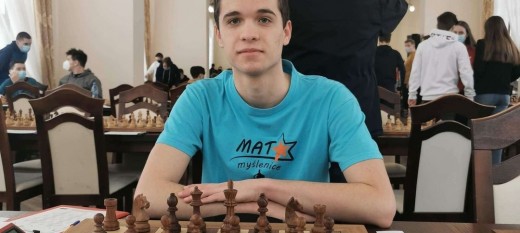W szachy gra od 11 lat. Jakub Suder został mistrzem Międzynarodowej Federacji