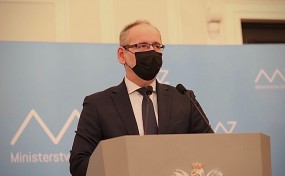 Nowe restrykcje od 1 grudnia. Minister nazwał je „pakietem alertowym obostrzeń”