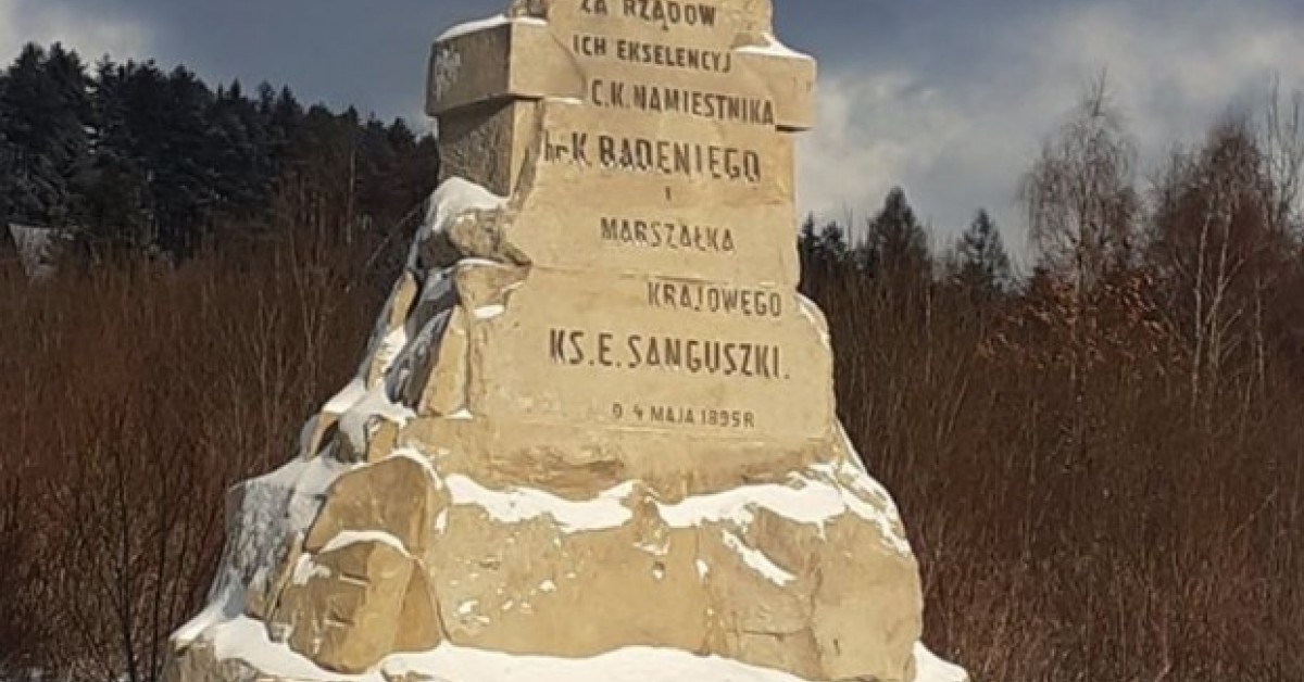 Tak wygląda pomnik na Przełęczy Sanguszki w Harbutowicach po renowacji