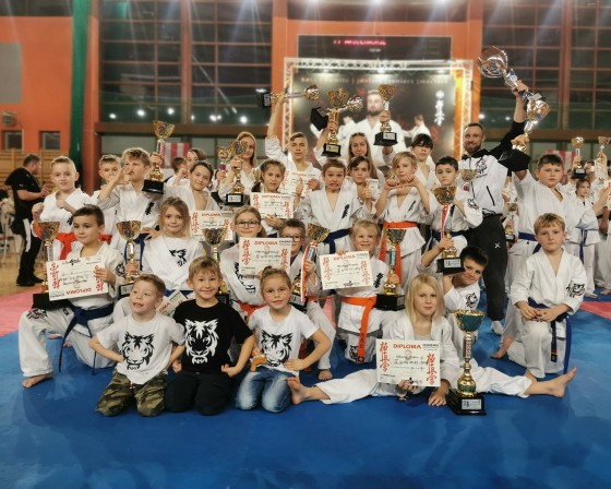 Karatecy z Myślenic zdobyli 17 medali. „To było bardzo dobre otwarcie roku, co dobrze wróży na jego dalszą część”
