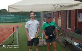 Turniej tenisa na Zarabiu wygrał Karol Lisowski