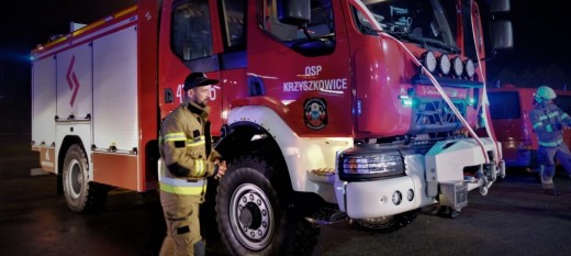 Druhowie OSP Krzyszkowice mają nowy wóz ratowniczo-gaśniczy. Kosztował prawie milion złotych