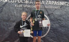 Ostatni występ w tym roku. Zapaśnicy Dalinu ze srebrem i złotem
